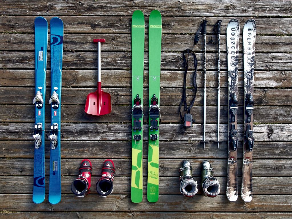 Skiudstyr - forskellige ski